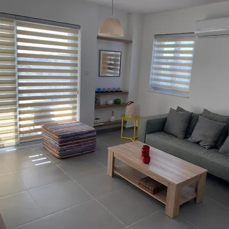 Apartment Top Floor Luxury 1bedroom With Sea View In Center