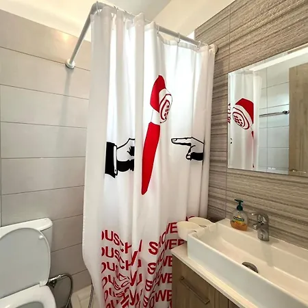 Top Floor Luxury 1bedroom With Sea View In Center Apartment *