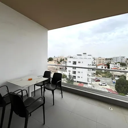 Top Floor Luxury 1bedroom With Sea View In Center Larnaka